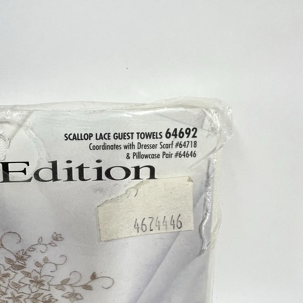 Bucilla Special Edition Scallop Lace Guest Towels Embroidery Kit Set Needlepoint